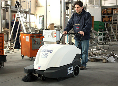 Dulevo 52 sweeper of push type